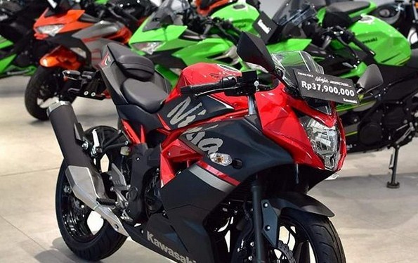 Kawasaki Ninja 250 SL 2025