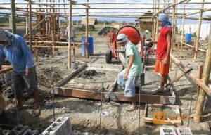 Besar bayaran tukang bangunan 2025